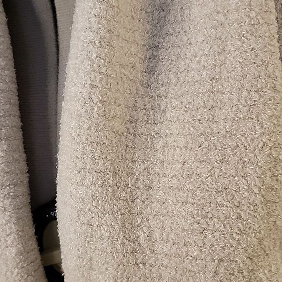 Barefoot Dreams Bamboo Cardigan - Picture 6 of 8